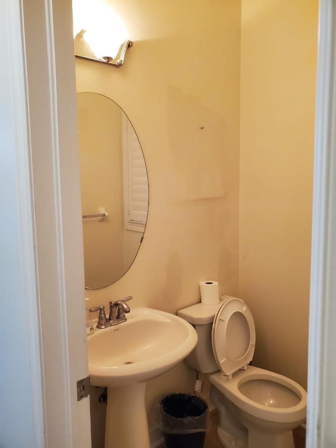 Raesabu Guest House Брамптън Екстериор снимка