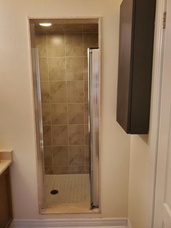 Raesabu Guest House Брамптън Екстериор снимка
